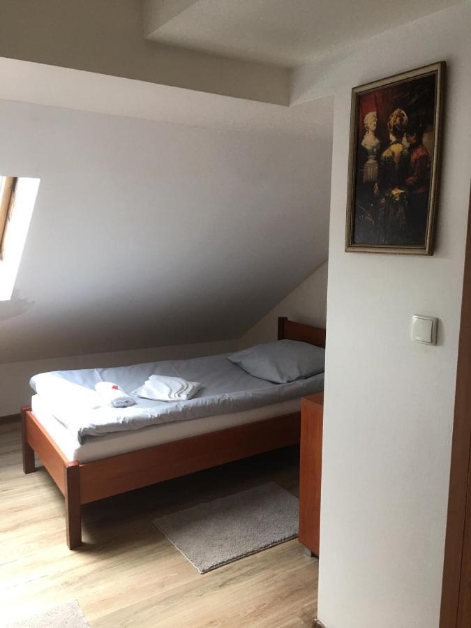 Noclegi Walbrzych - Pokoje Konrad Exterior foto